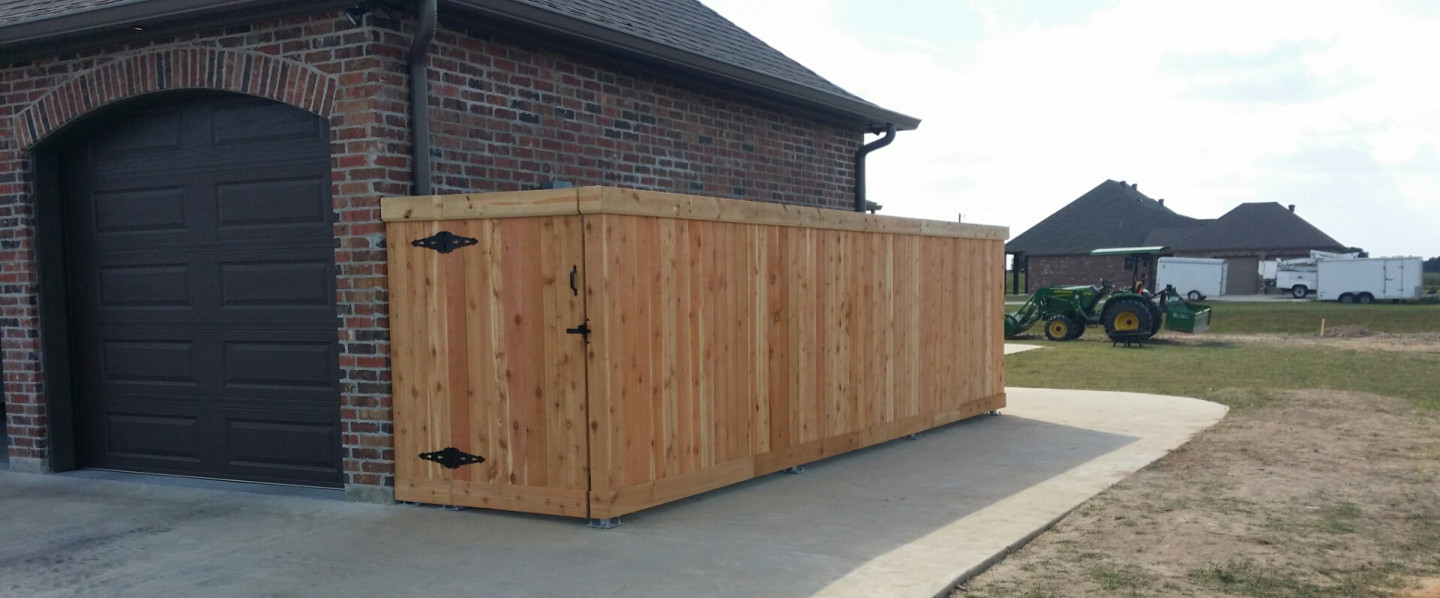 Wood fencing and gate installation in the Duson, Lafayette, and Youngsville, LA area